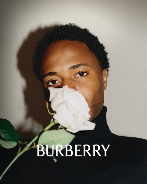 la nuova immagine di burberry|Burberry cambia il logo. La prima campagna di Daniel Lee .